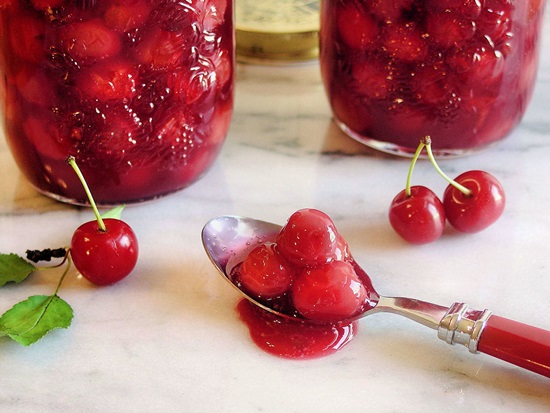 Aromatický kompot z třešně pro zimní recept