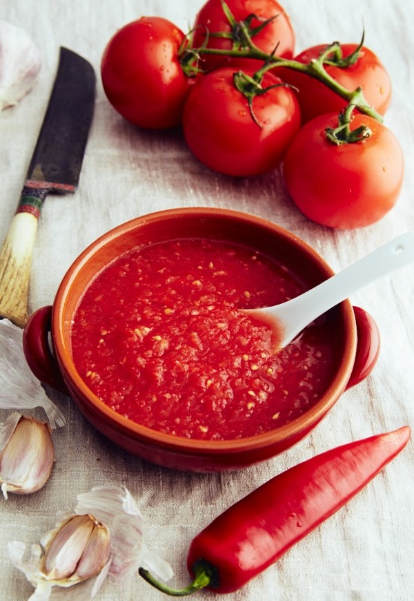 Rajčata s česnekem na zimu, recepty. Sklizeň rajčat s česnekem na zimu: recept na rychlé vaření, bez sterilizace, solené bez koupání