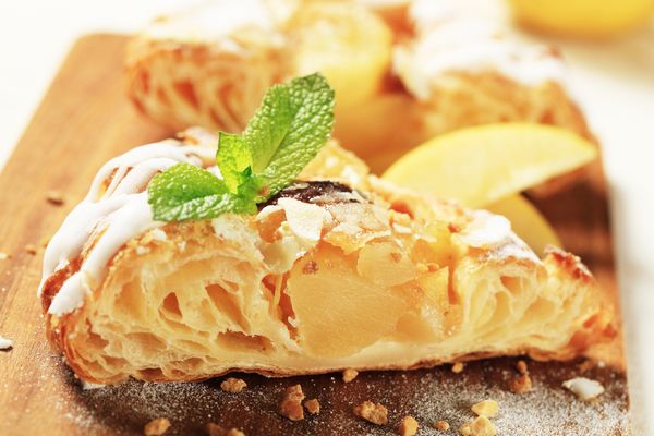 Novoroční stůl 2016: recepty s fotografií. Co vařit a jak připravit chudé novoroční menu. Nejlepší jídla s recepty a fotografiemi.