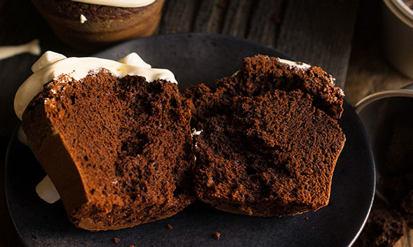 Jednoduchý recept: slavnostní čokoládové muffiny s ganášem