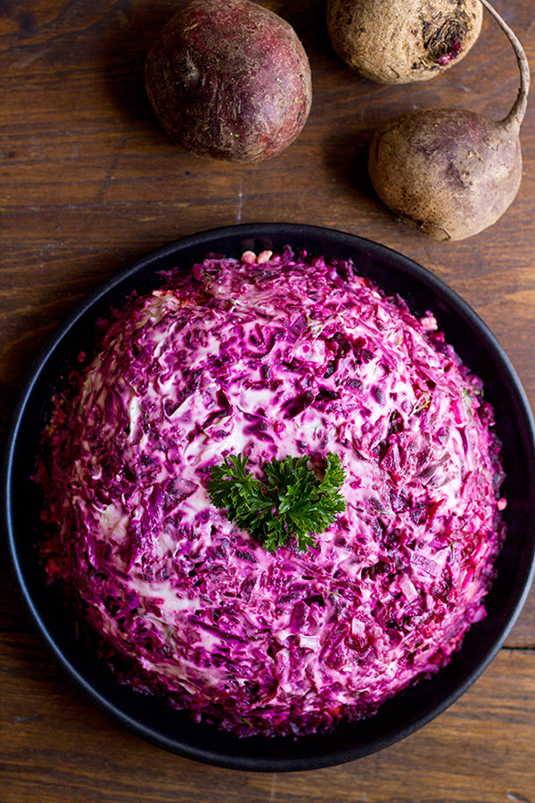 Recept pro sleď pod kožešinovým pláštěm na Nový rok doma - klasický, rohlík, s jablkem krok za krokem