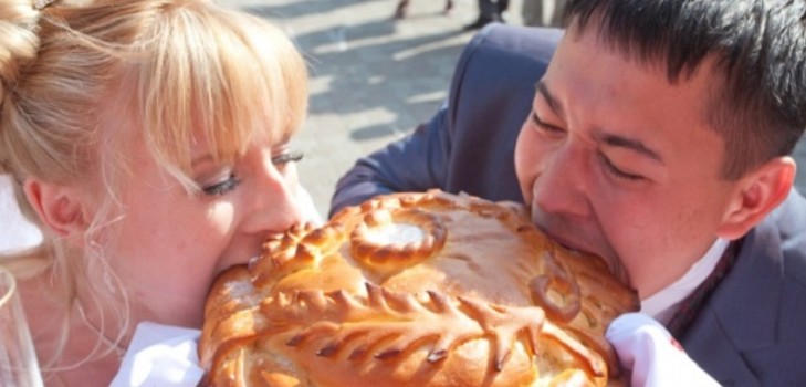 Svatební bochník s vlastními rukama, recept a fotografie