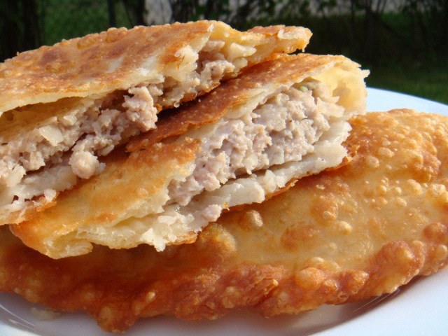 chebureks na vroucí vodě