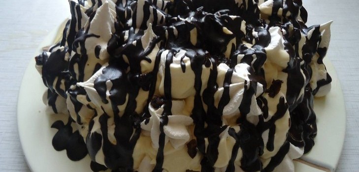 Cake Grafskie zříceniny se zakysanou smetanou