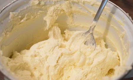 Tvarohový a smetanový krém, recept s fotografií