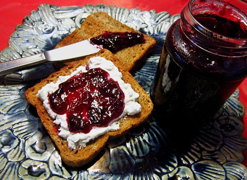 Čerstvý rybíz jam s jablky
