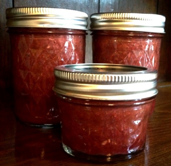 Jam z rebarbory