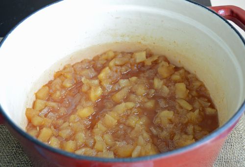 Aromatický džem z jablek se skořicí