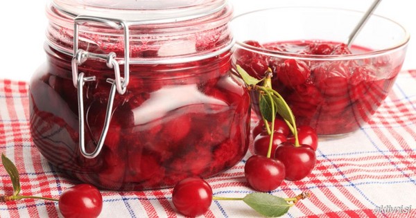 Třešeň na zimu - recepty - džem se semeny a jamkami, pět minut, džem, želé bez želatiny, třešňový kompot
