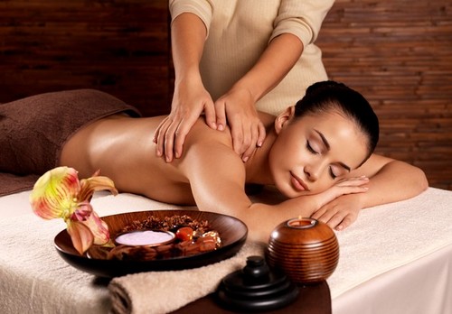 Thajská masáž v CROWN THAI SPA - dotek štěstí